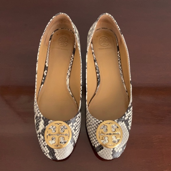 Tory Burch “Chelsea” heeled flats size 10 - Picture 2 of 6